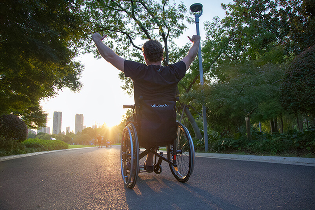 Electric-Handcycle-ELESMART-A6-1
